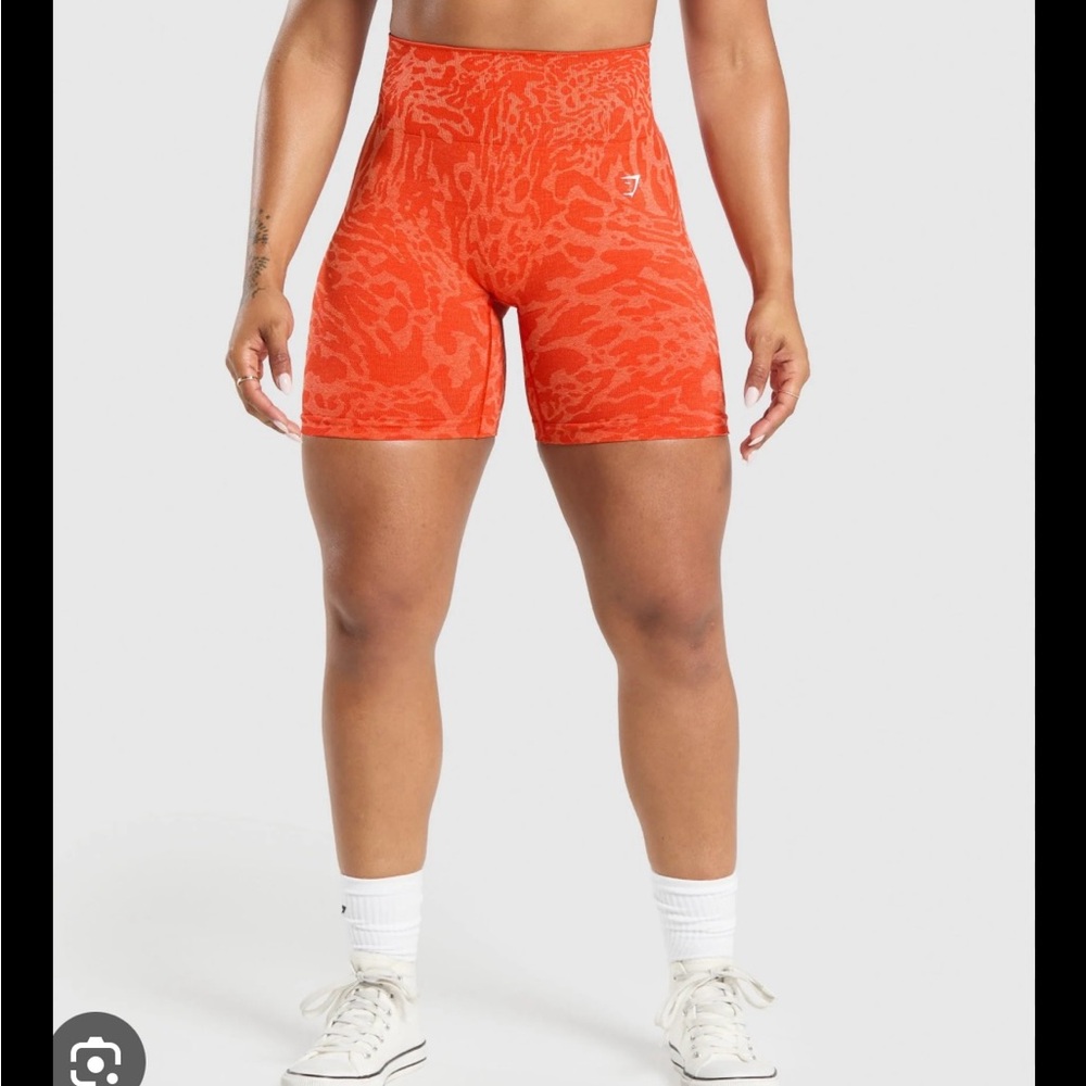 ISO SHORTS, SIZE M